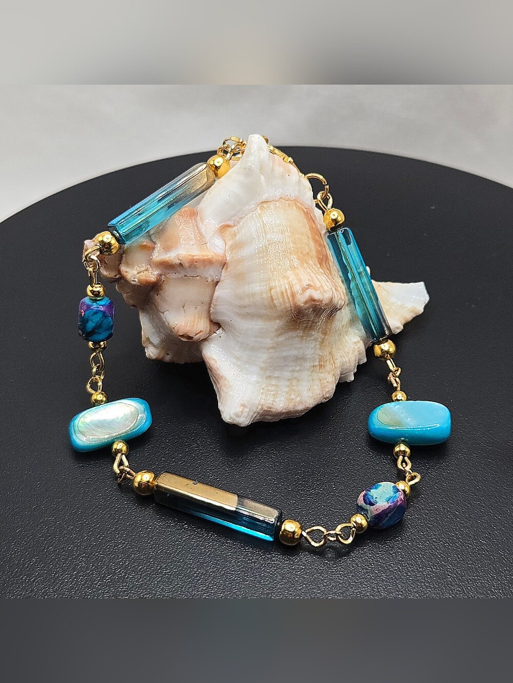 Hand Crafted Gold Stainless Steel Sea Shell & Glass Beaded Women's Bracelet
